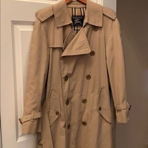 Burberry’s of London Retro Men’s Trench Coat